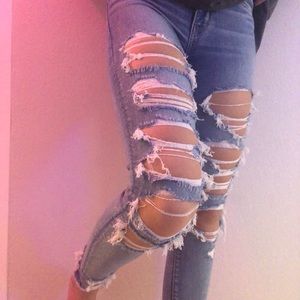 Ripped American eagle skinny jeans